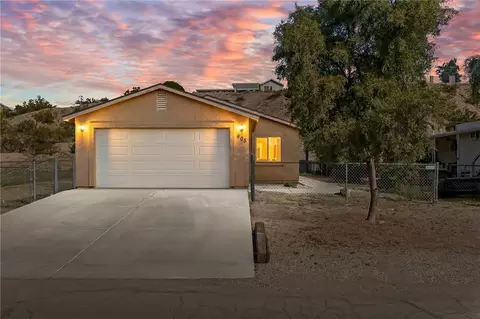 905 Swan Dr, Bullhead City, AZ 86442