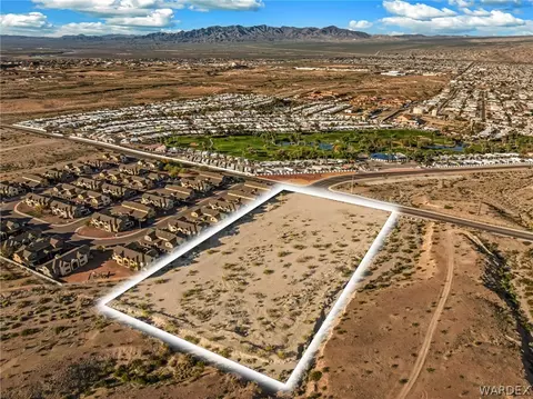 1702 Goldrush Dr, Bullhead City, AZ 86442