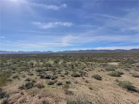 00 Cibola Rd, Golden Valley, AZ 86413
