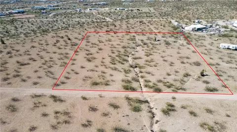 2661 S Yaqui Rd, Golden Valley, AZ 86413