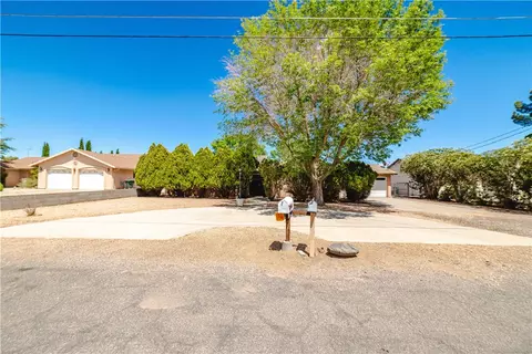 4764 Steinke Dr, Kingman, AZ 86409