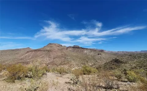 0 Near Burrow Creek Xing, Wikieup, AZ 85360