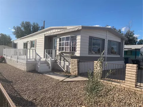 1933 W Robson Cir, Bullhead City, AZ 86442