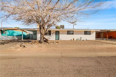 2027 Motor Ave, Kingman, AZ 86401