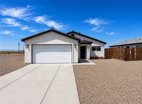9758 S Kingman Dr, Mohave Valley, AZ 86440