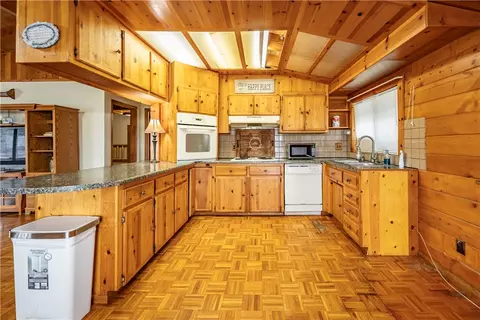 Kitchen - 1405 E Devlin Ave, Kingman, AZ 86409 photo 1 of 1