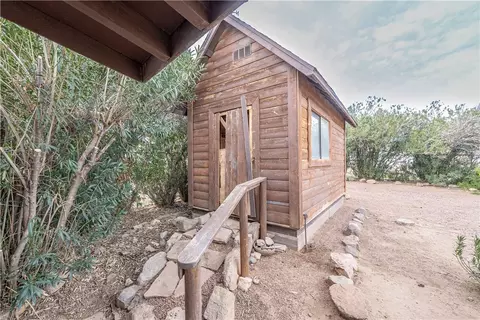 Exterior - 1405 E Devlin Ave, Kingman, AZ 86409 photo 8 of 11