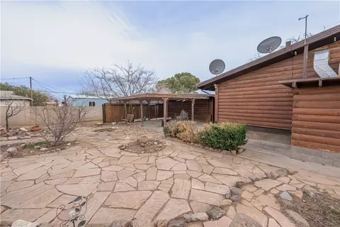 Exterior - 1405 E Devlin Ave, Kingman, AZ 86409 photo 7 of 11