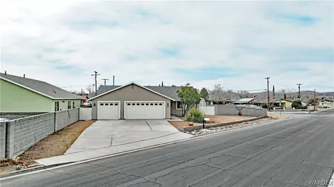 2410 Airfield Ave, Kingman, AZ 86401