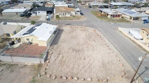 1420 Paradise Ln, Bullhead City, AZ 86442