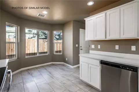 Entry Way - 3545 E Hearne Ave, Kingman, AZ 86409 photo 4 of 4