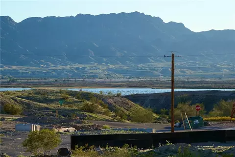 13466 S Canyon Dr, Topock, AZ 86436