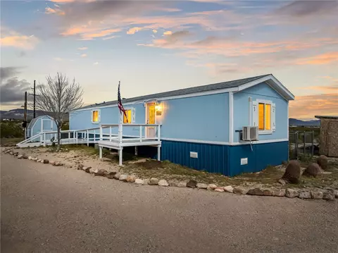 1225 S Dragoon Rd, Golden Valley, AZ 86413