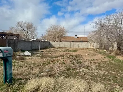 2655 E Neal Ave, Kingman, AZ 86409