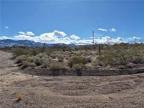 30540 N Stillwater Dr, Meadview, AZ 86444
