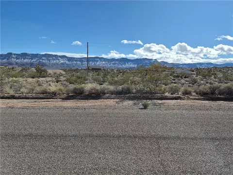 30530 N Stillwater Dr, Meadview, AZ 86444
