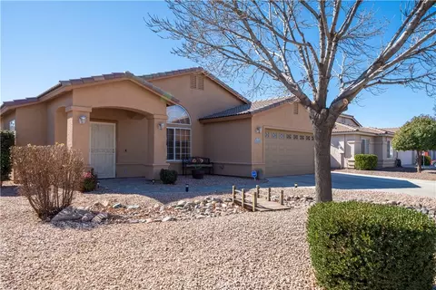 Exterior - 3932 E Ames Ave, Kingman, AZ 86409 photo 2 of 10