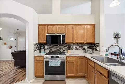 Kitchen - 3932 E Ames Ave, Kingman, AZ 86409 photo 2 of 4