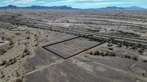 3205 E Mockingbird St, Quartzsite, AZ 85346 photo 4