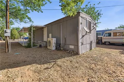 Exterior - 2490 E Suffock Ave, Kingman, AZ 86409 photo 2 of 4
