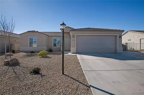 2734 E Colina Vis, Kingman, AZ 86409