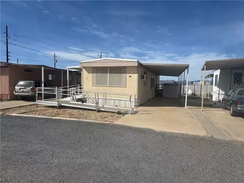 4289 Az-68 #15, Golden Valley, AZ 86413