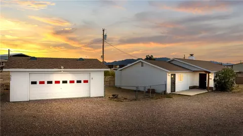 4782 E Cove Dr, Topock, AZ 86436