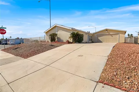 1745 Lynn Dr, Bullhead City, AZ 86442