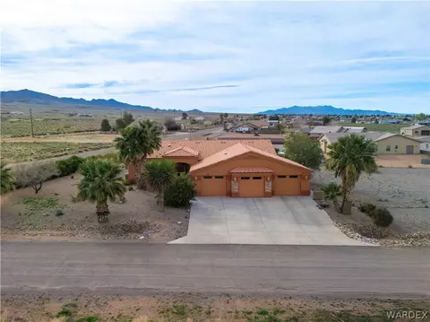 7472 E Sawmill Dr, Kingman, AZ 86401