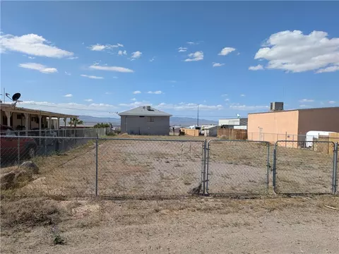 12823 S Concho Dr, Topock, AZ 86436