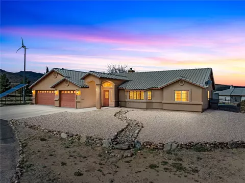 2205 E Cactus Wren Rd, Kingman, AZ 86409