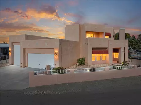 2682 Camino Del Rio Dr, Bullhead City, AZ 86442