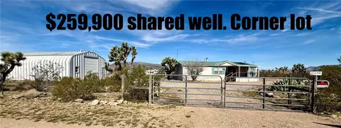 17741 N Oak Dr, Dolan Springs, AZ 86441