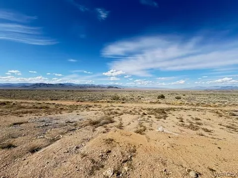 8054 E Darius Dr, Kingman, AZ 86401 photo 4