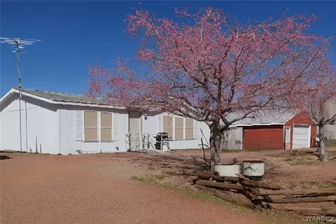 21487 N Hitching Post Dr, White Hills, AZ 86445