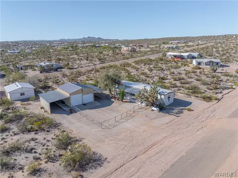 300 E Whitmore Dr, Meadview, AZ 86444 photo 2
