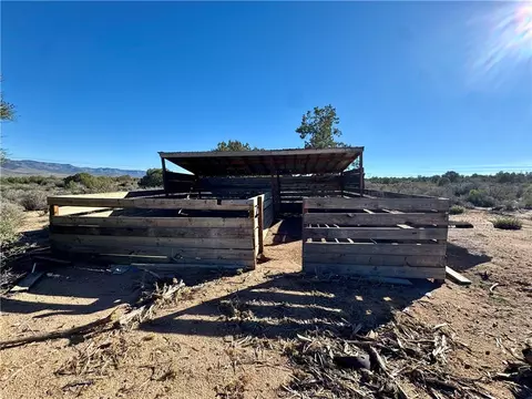 6806 N Frerichs Ranch Rd, Hackberry, AZ 86411 photo 10