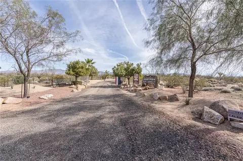 14158 S Calabasas Rd, Yucca, AZ 86438