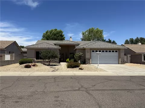 2063 John Wayne Dr, Kingman, AZ 86409