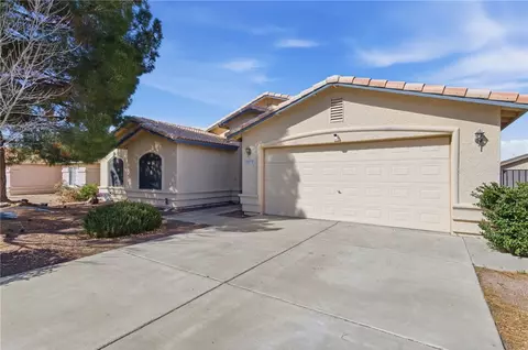 Exterior - 3977 E Packard Ave, Kingman, AZ 86409 photo 3 of 8