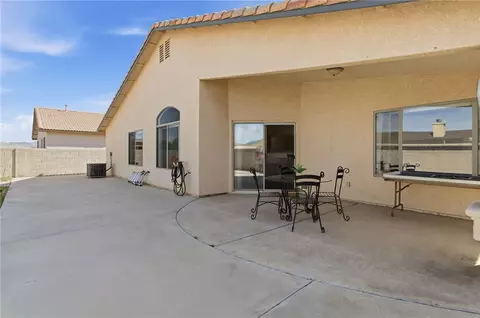 Exterior - 3977 E Packard Ave, Kingman, AZ 86409 photo 7 of 8