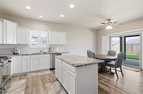 4686 E Old West Rd, Kingman, AZ 86401 photo 8