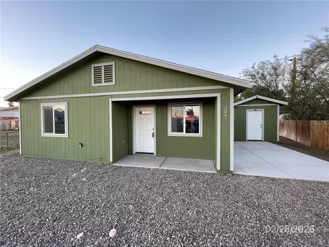 2041 Swan Cir, Bullhead City, AZ 86442