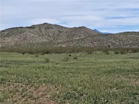 000 N Kanyr Rd, Dolan Springs, AZ 86441