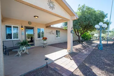 152 S Houck Rd, Golden Valley, AZ 86413