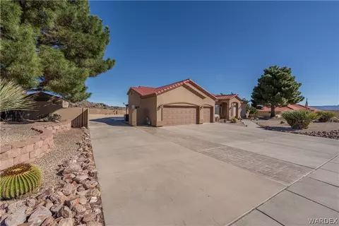 Exterior - 1163 E Cactus Valley Dr, Kingman, AZ 86409 photo 1 of 11