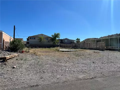 192 Tedford Ave, Bullhead City, AZ 86429