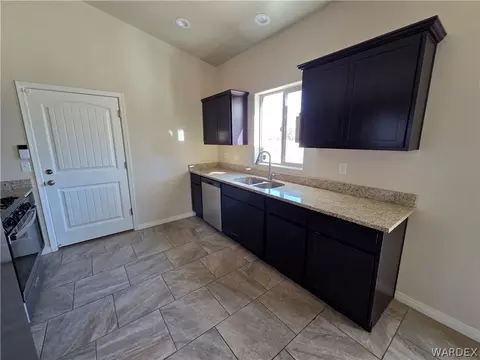 Kitchen - 3298 E Coarra Dr, Kingman, AZ 86409 photo 3 of 3