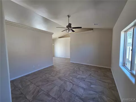 Living - 3298 E Coarra Dr, Kingman, AZ 86409 photo 2 of 3