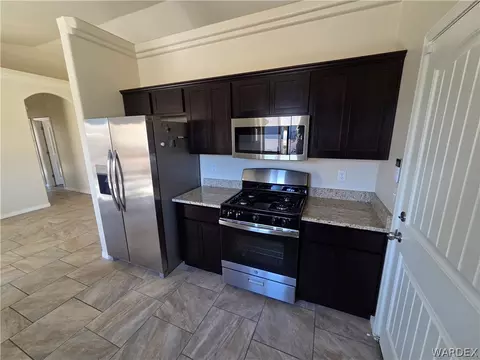 Kitchen - 3298 E Coarra Dr, Kingman, AZ 86409 photo 2 of 3